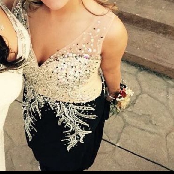 Gorgeous long black, gold, silver prom dress - Picture 1 of 5